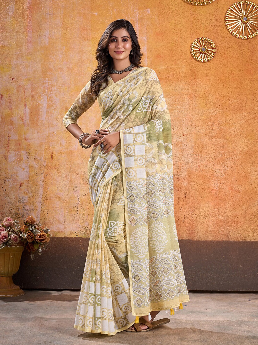 

Fashion FRICKS Ethnic Motifs Patchwork Art Silk Saree, Beige