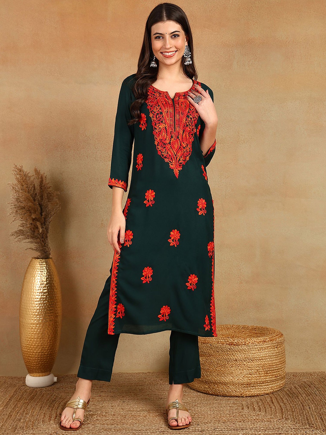 

AHIKA Floral Embroidered Straight Kurta, Green