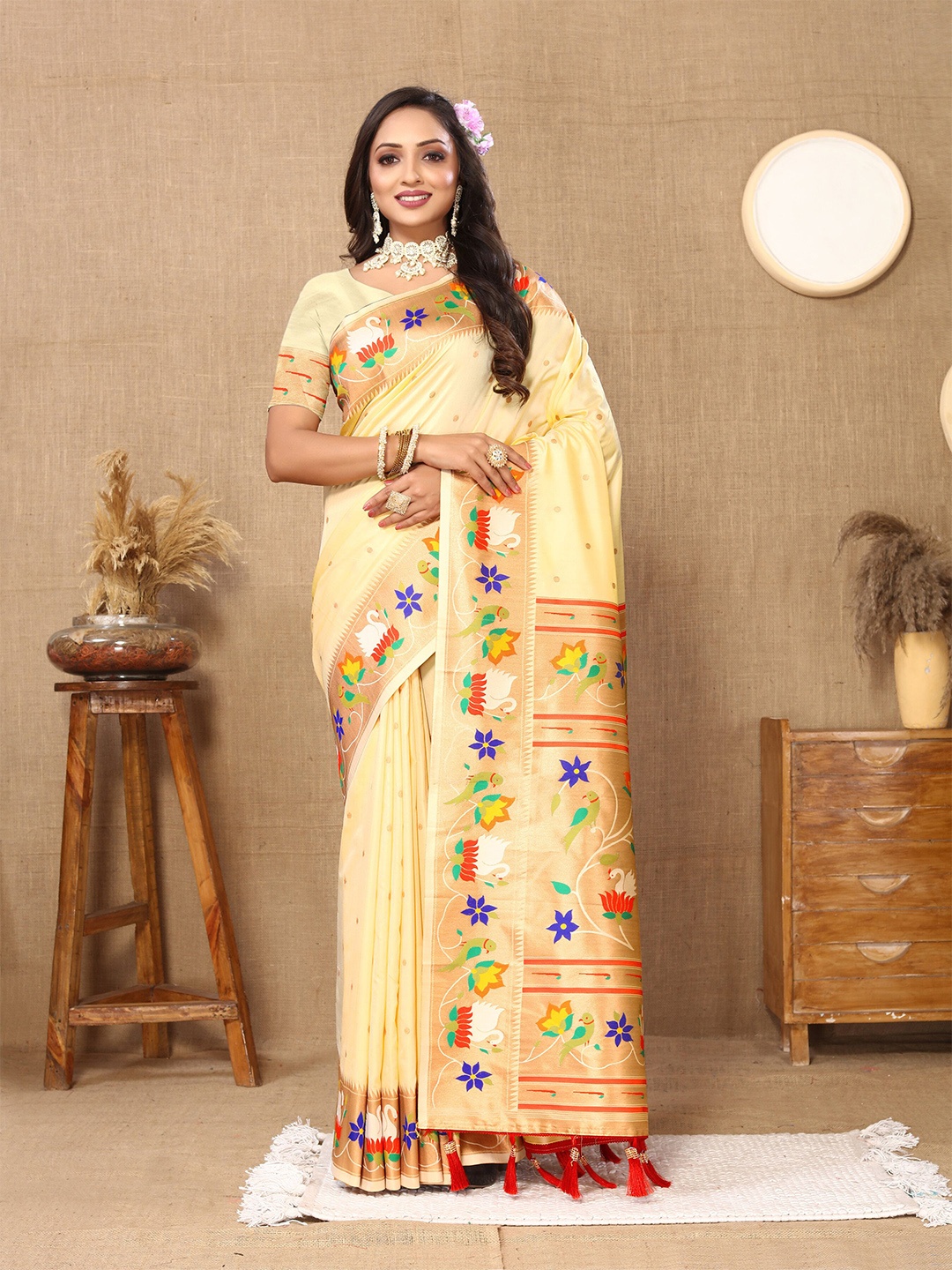 

VEECHIS Woven Design Zari Pure Silk Paithani Saree, Cream