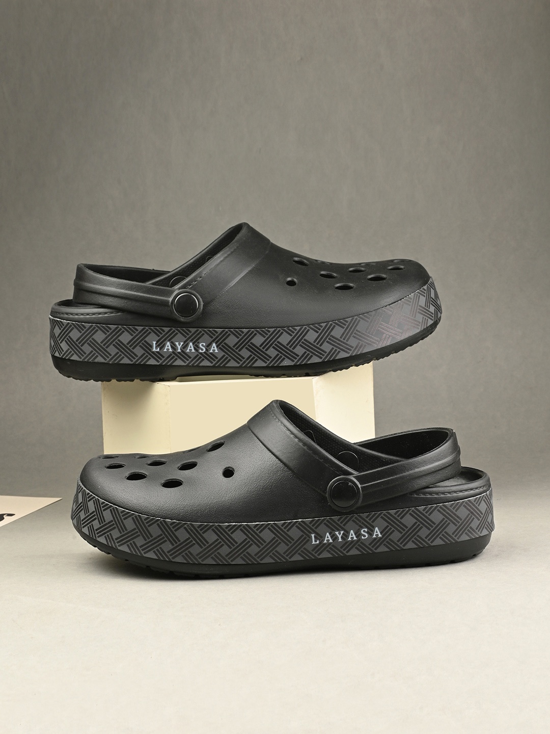 

Layasa Men Rubber Clogs, Black