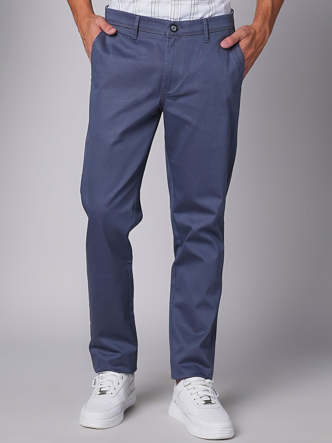 

Oxemberg Men Textured Slim Fit Trousers, Navy blue