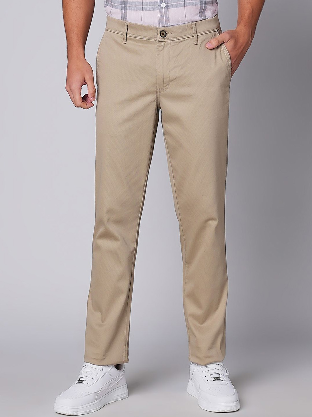 

Oxemberg Men Slim Fit Trousers, Beige