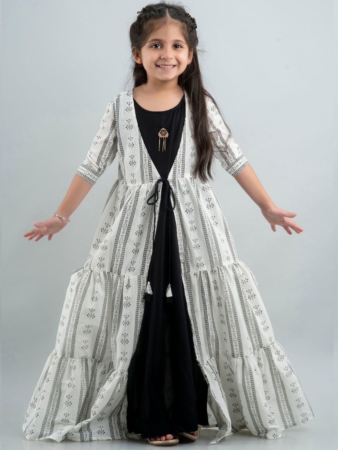 

Cutiediva Girls Ethnic Motifs Printed Pure Cotton A-Line Ethnic Dress, White