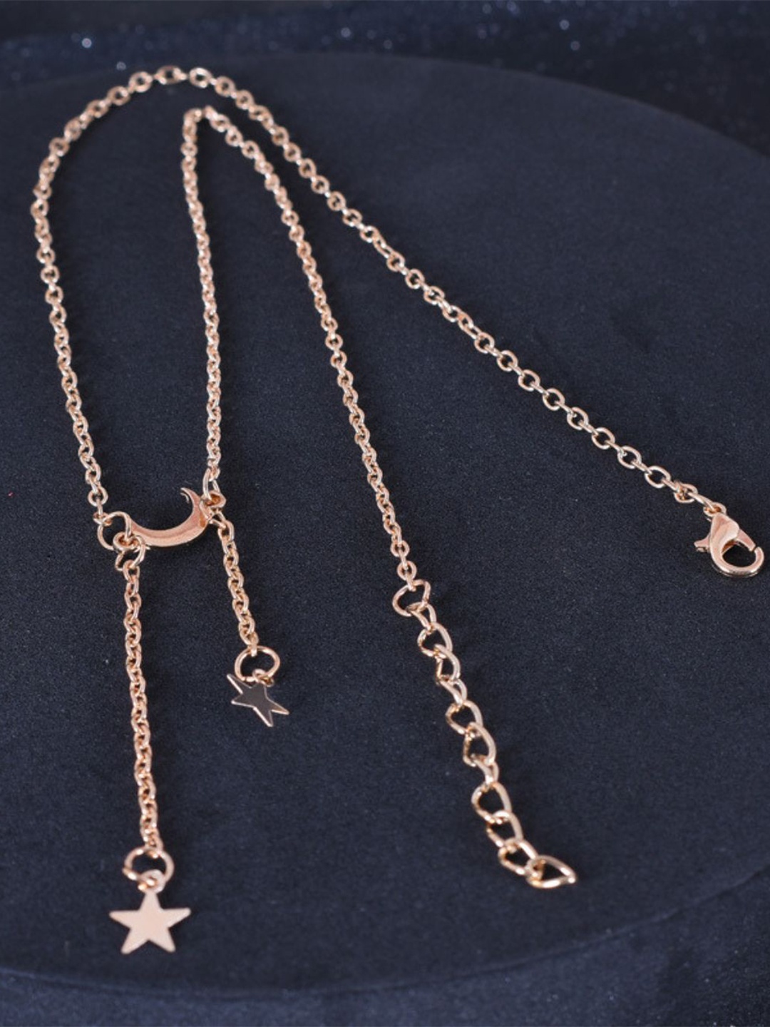 

Pinapes Unisex Gold Plated Necklace