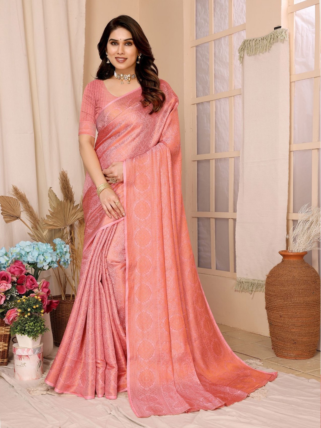 

VAIRAGEE Woven Design Banarasi Saree, Peach