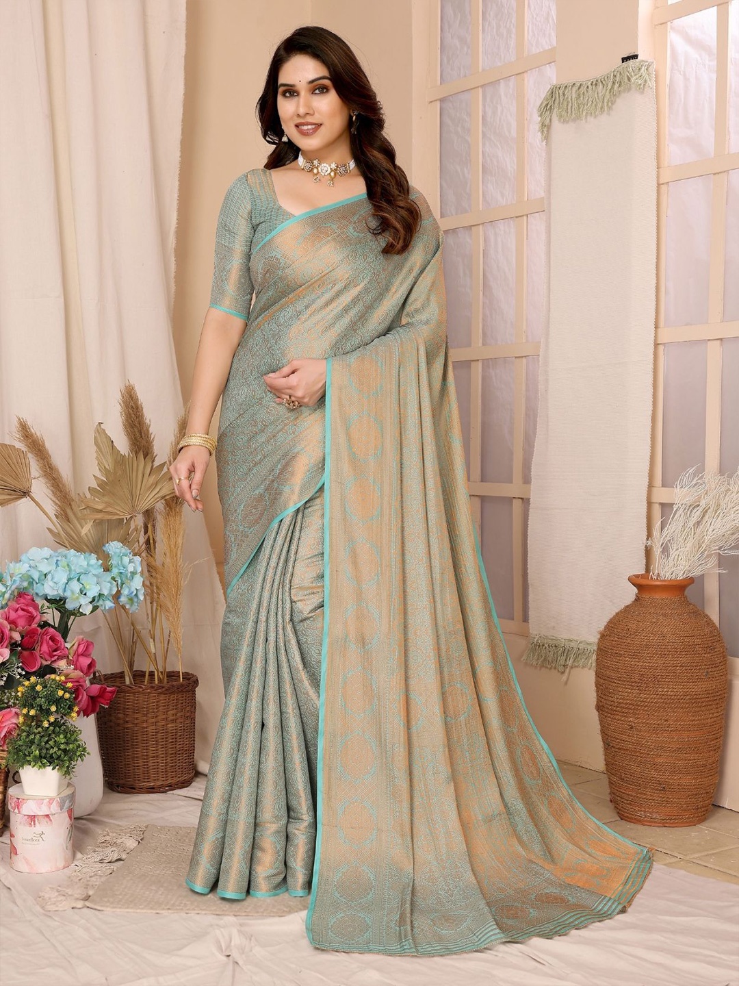

VAIRAGEE Woven Design Zari Banarasi Saree, Turquoise blue
