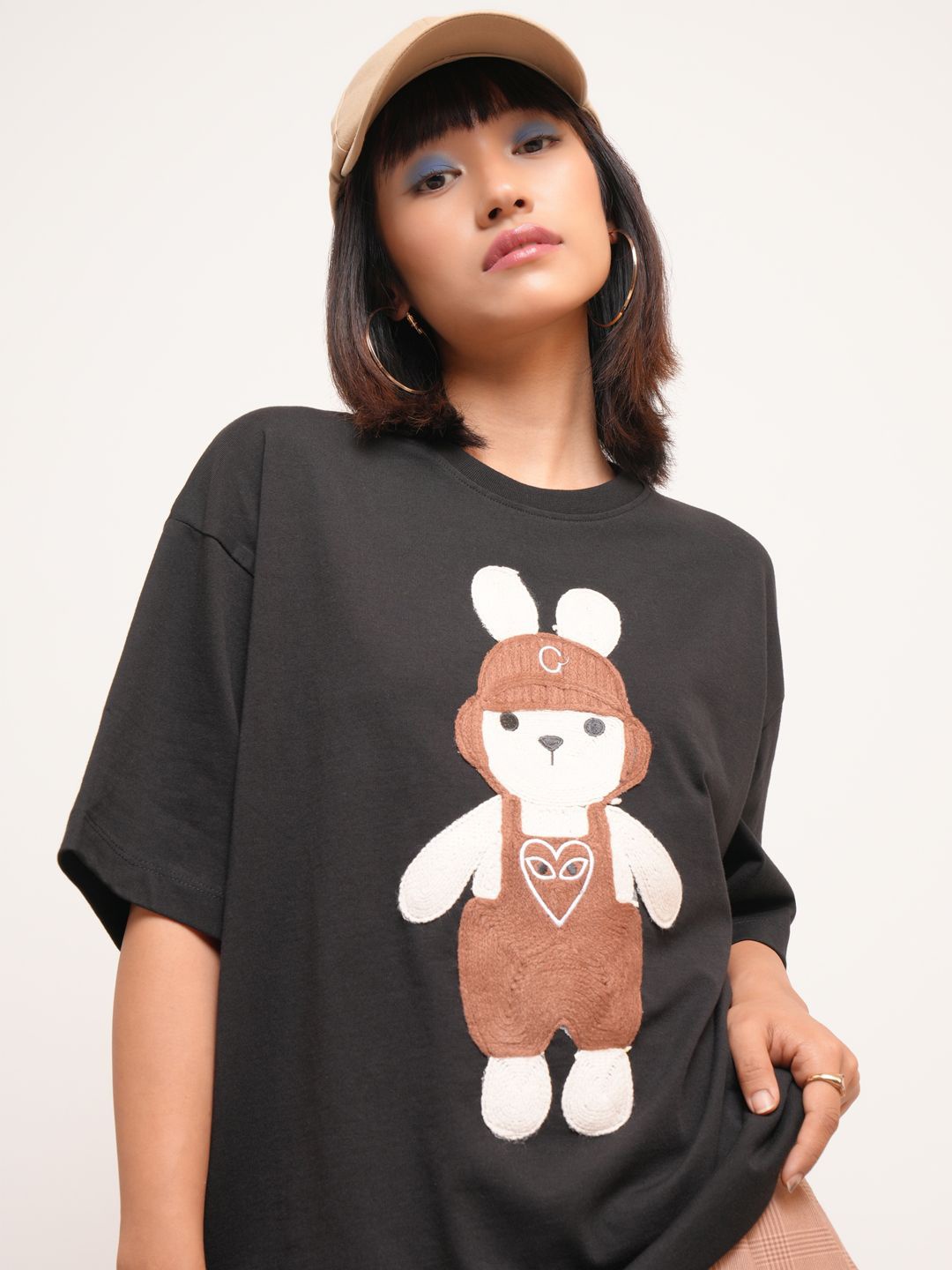 

Tokyo Talkies Women Printed Drop-Shoulder Sleeves T-shirt, Black