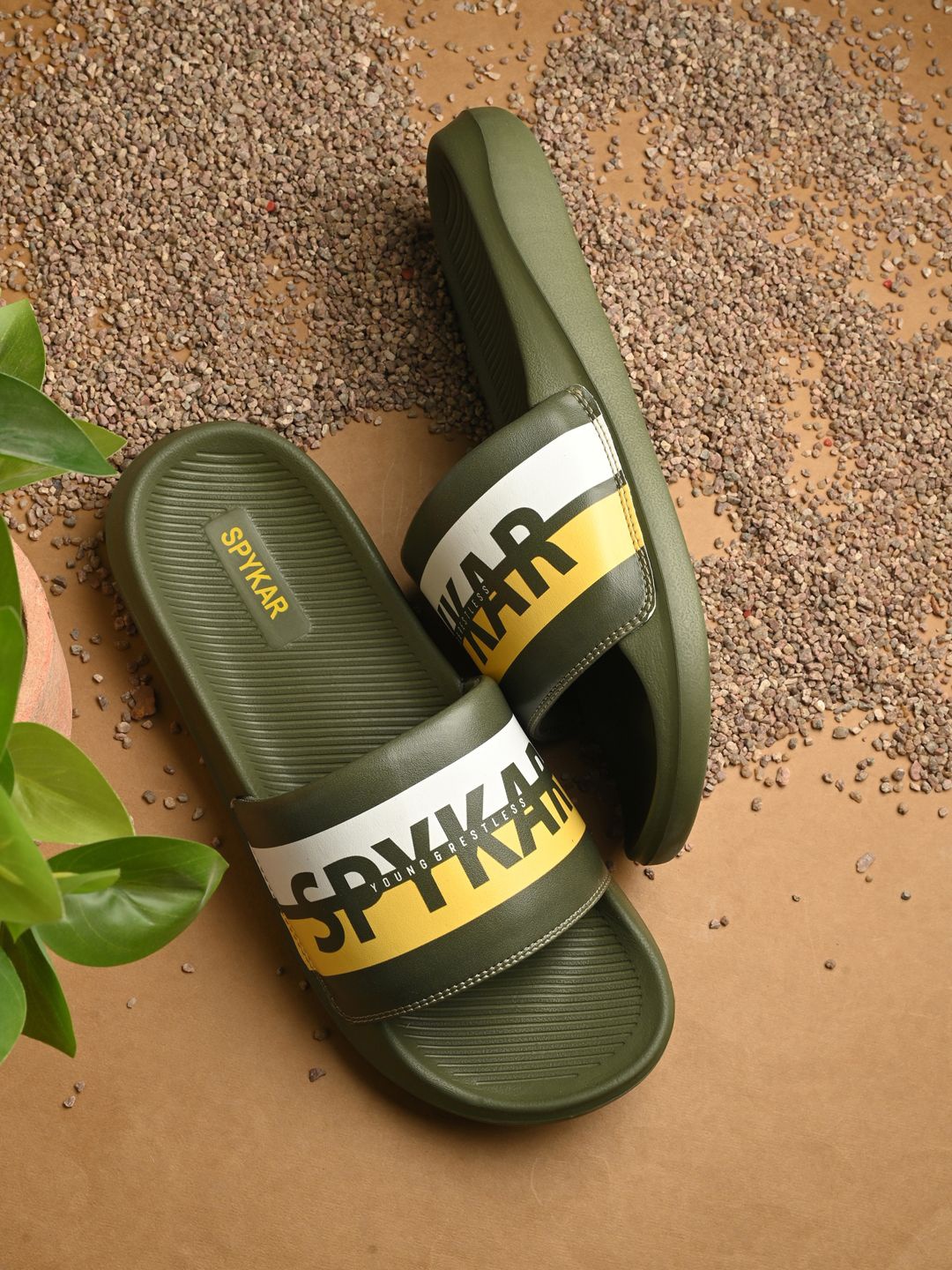 

SPYKAR Men Printed Sliders, Olive