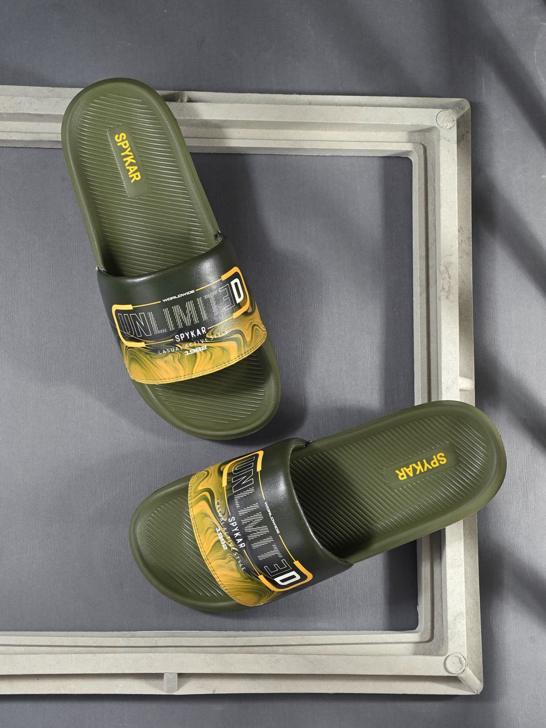 

SPYKAR Men Printed Sliders, Olive