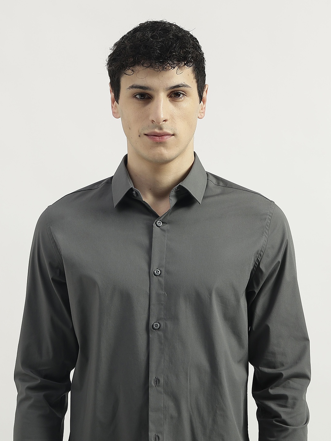 

United Colors of Benetton Men Solid Cotton Slim Fit Opaque Formal Shirt, Grey