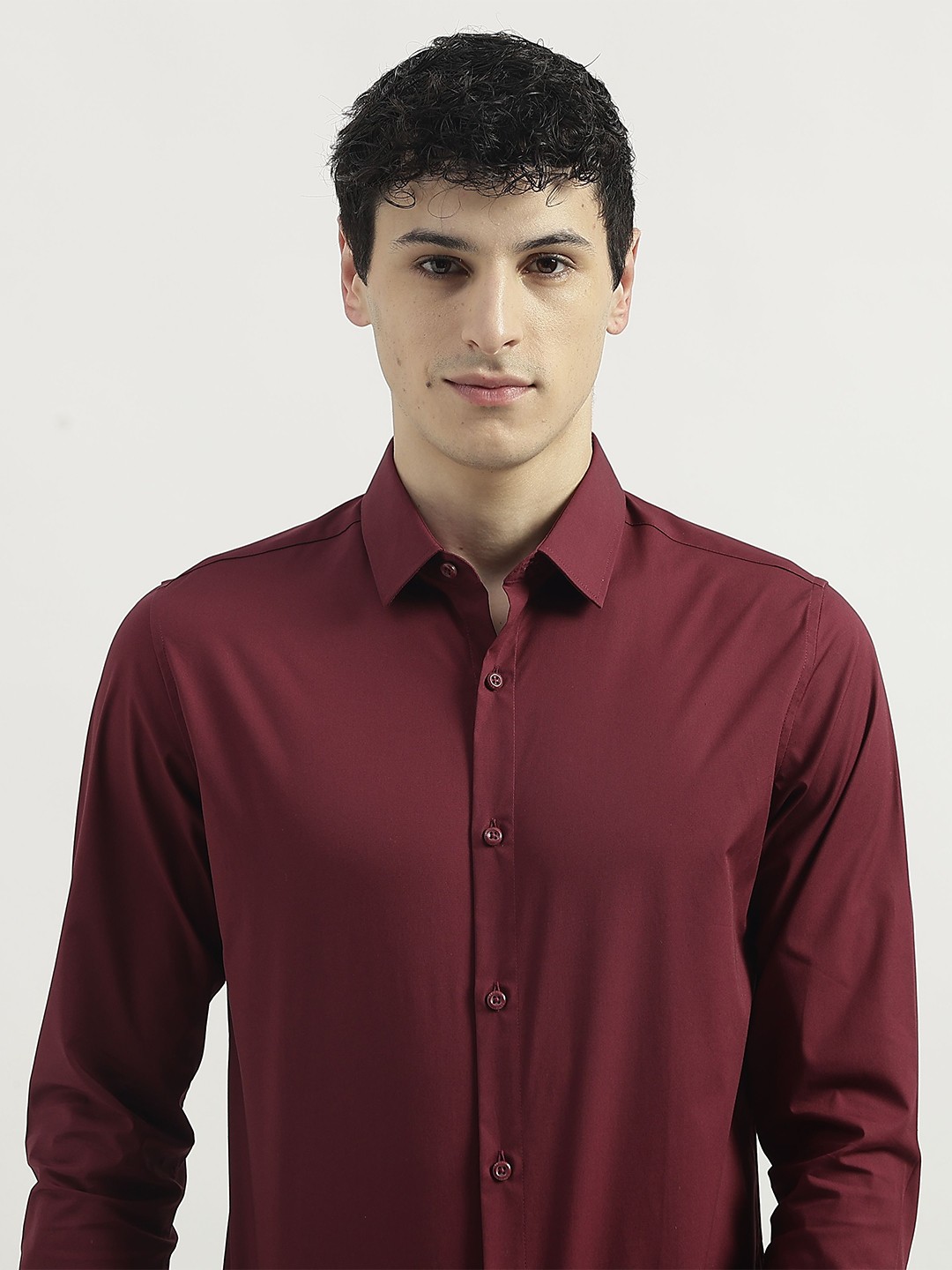 

United Colors of Benetton Men Solid Cotton Slim Fit Opaque Formal Shirt, Red
