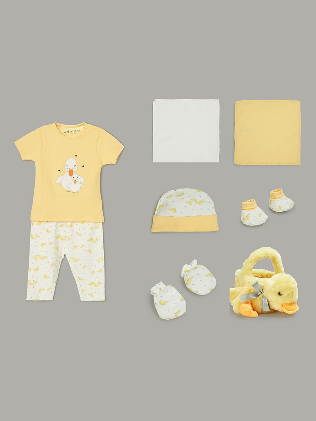 

Juniors by Lifestyle Infants Set of 8 Pure Cotton Baby Apparel Gift Set, Yellow