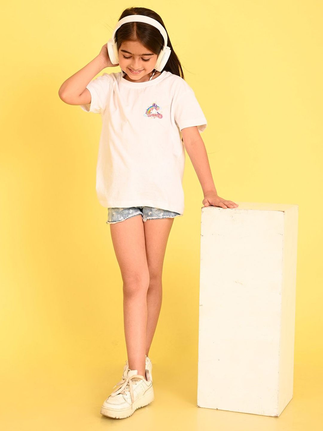 

NUSYL Girls Graphic Printed Round Neck Longline Oversized T-shirt, White