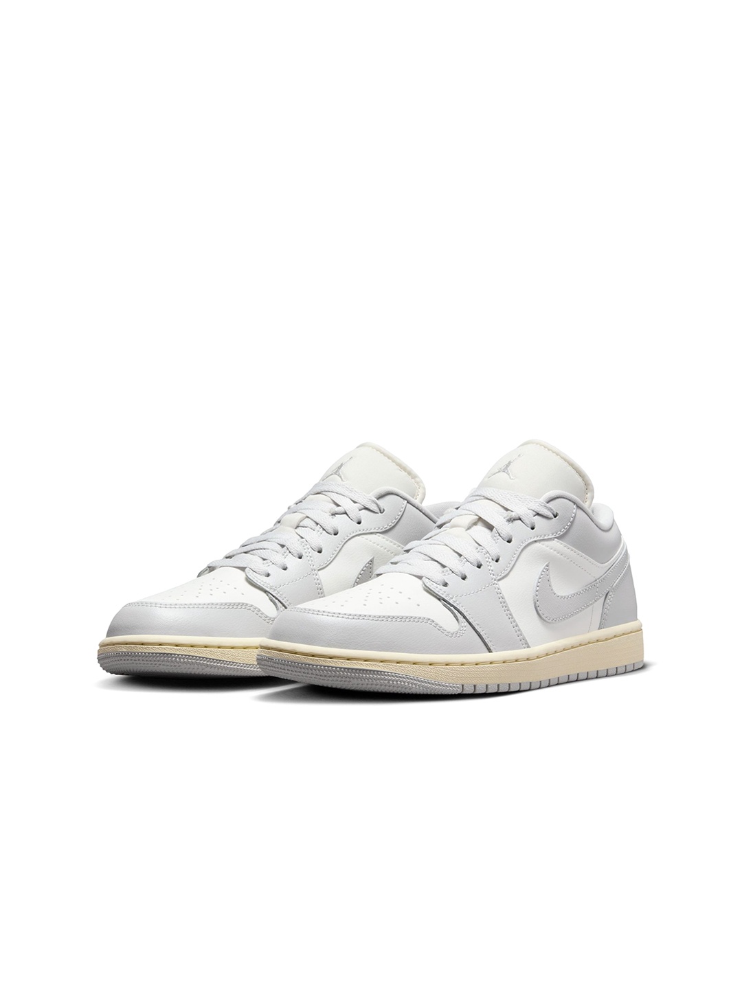 

Nike Air Jordan 1 Low Women's Shoes, White