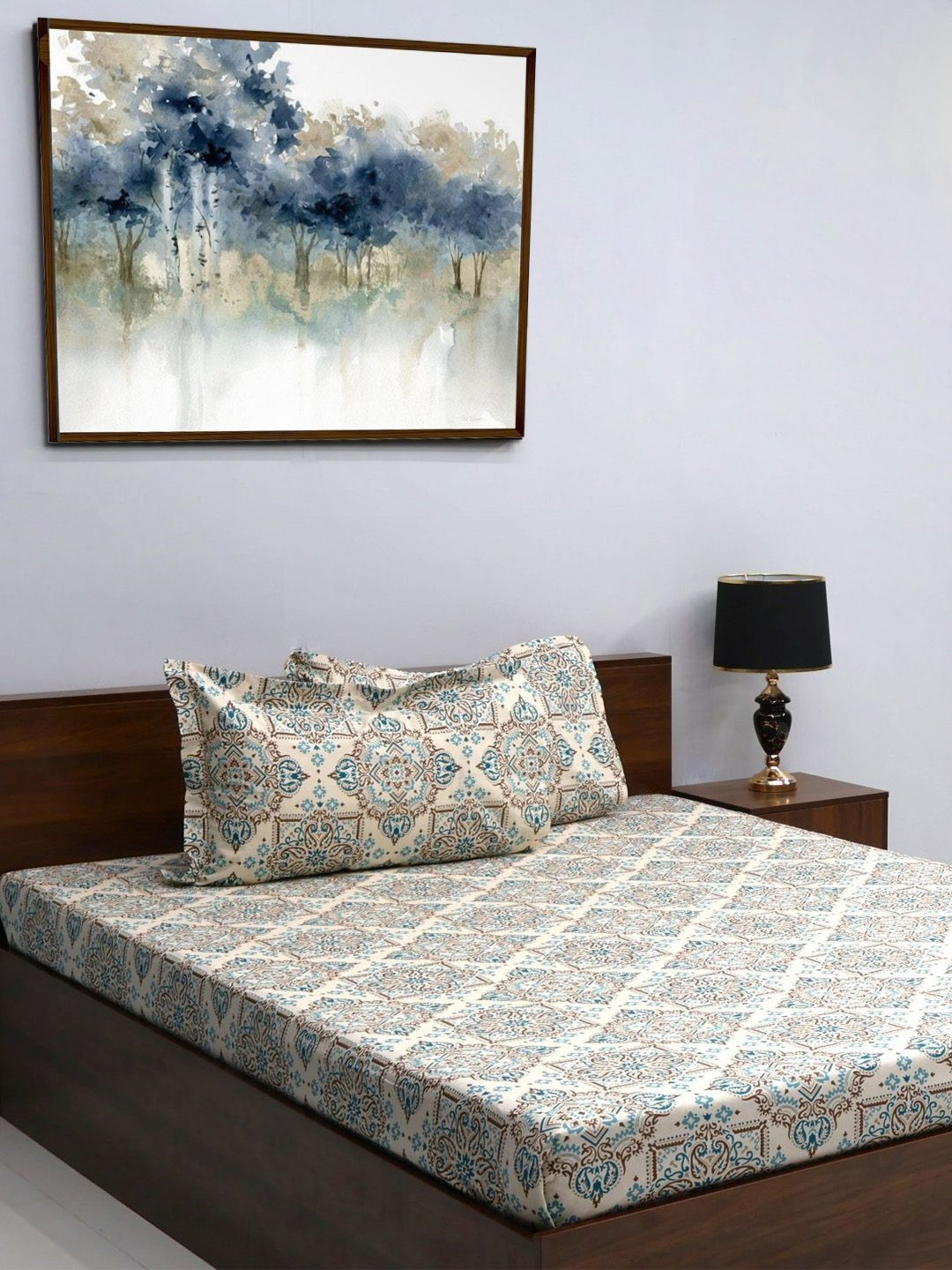 

BOMBAY DYEING Beige & Blue Printed 144 TC Pure Cotton King Bedsheet with 2 Pillow Covers