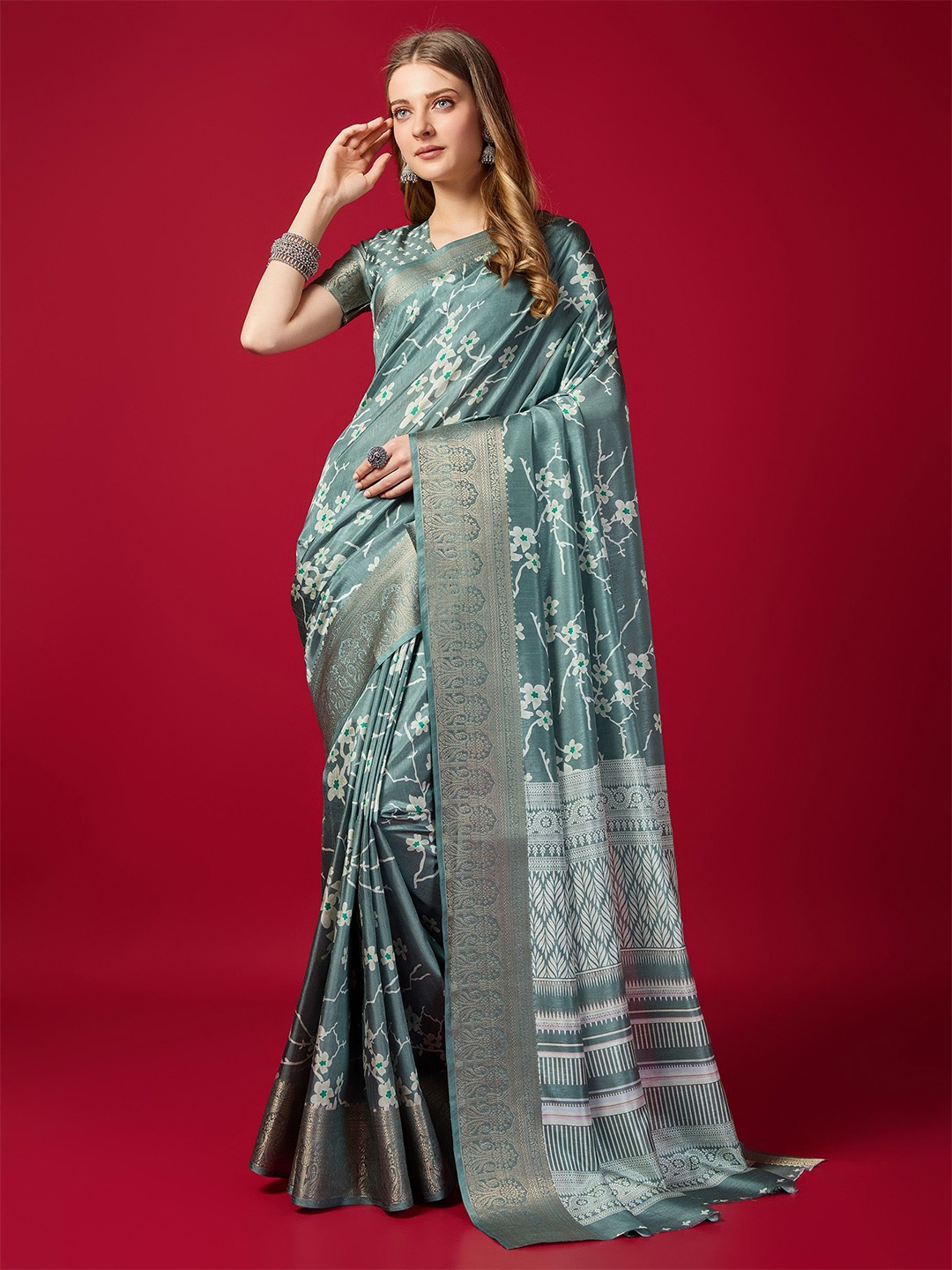 

Fashion FRICKS Floral Digital Printed Saree, Green