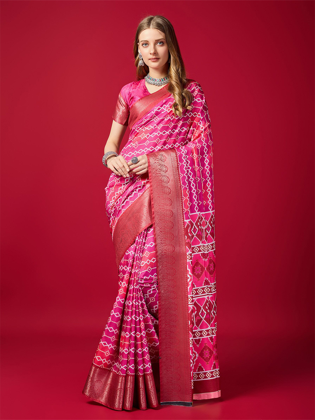 

Fashion FRICKS Zari Digital Printed Saree, Pink