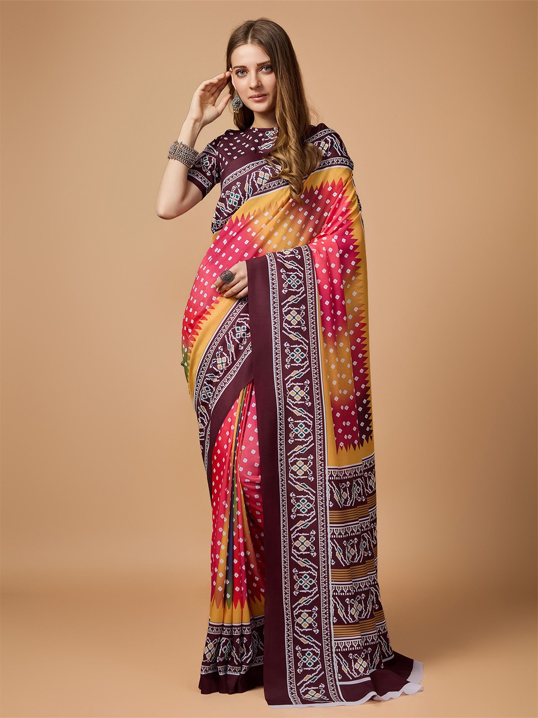 

Fashion FRICKS Ethnic Motifs Saree, Red