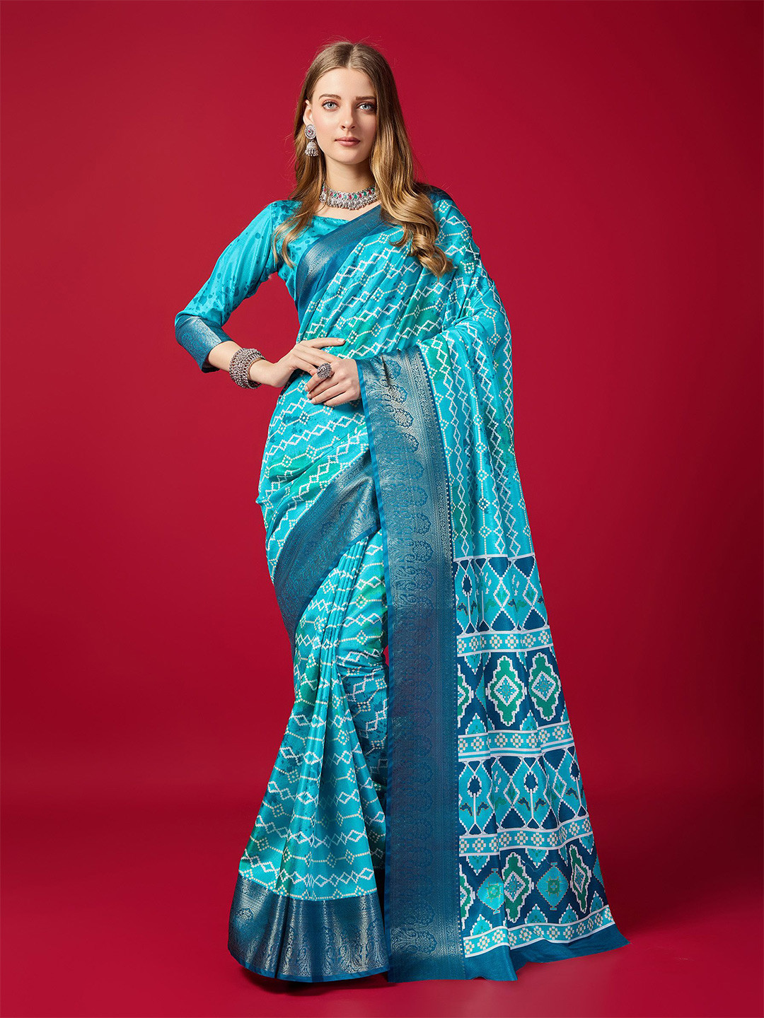 

Fashion FRICKS Bandhani Printed Zari Saree, Blue