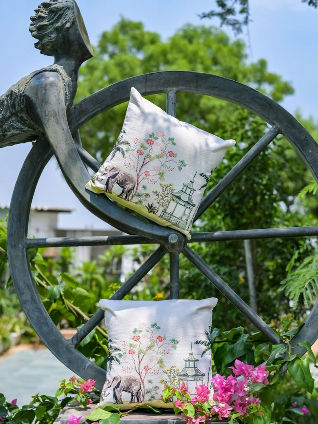 

ABSTRACT INDIA Green & White 2Pieces Floral Cotton Square Cushion Covers