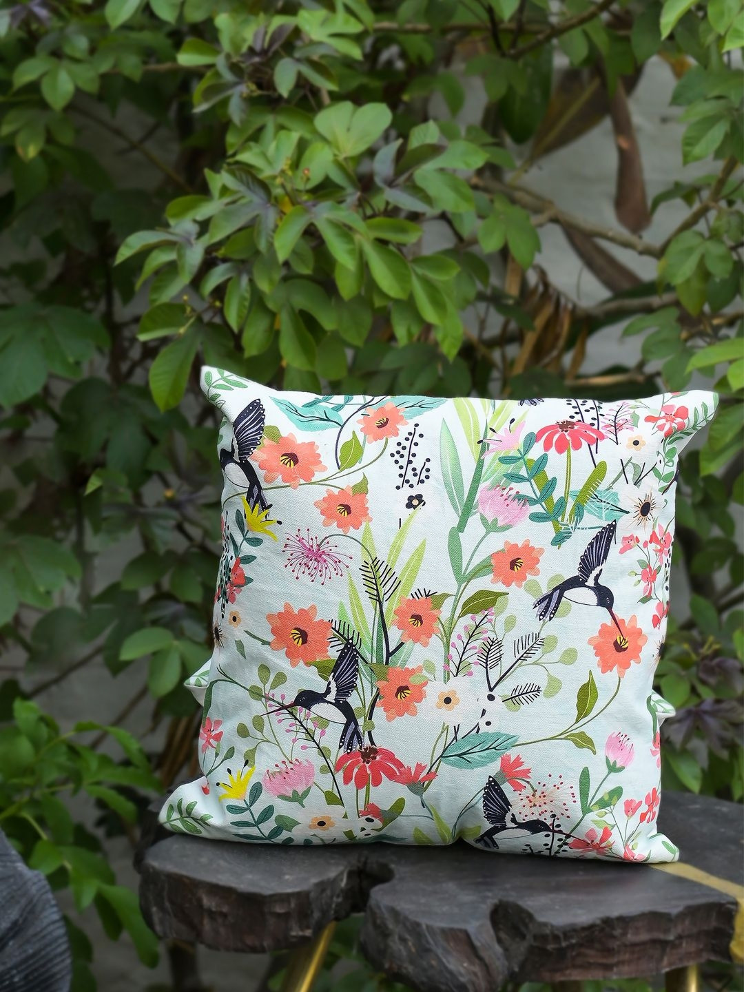

ABSTRACT INDIA White & Green Printed Cotton Square Cushion Cover