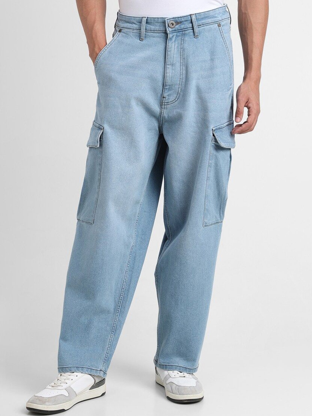 

FOREVER 21 Men Relaxed Fit Mid Rise Clean Look Stretchable Cargo Jeans, Blue