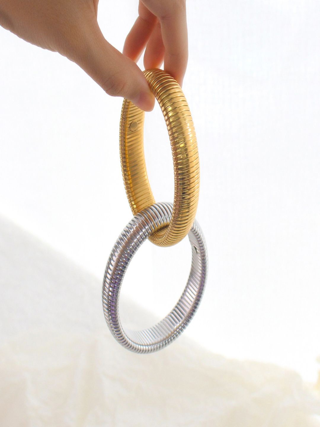 

AQUASTREET 18K Gold-Plated 12 mm Waterproof Duo Snake Bangle