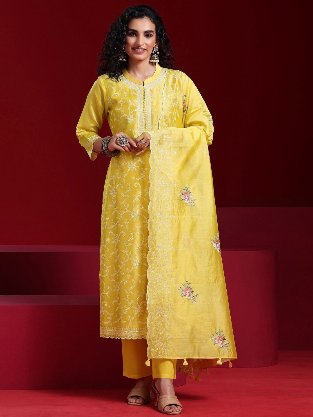 

Libas Art Floral Embroidered Regular Thread Work Chanderi Silk Straight Kurta Set, Yellow