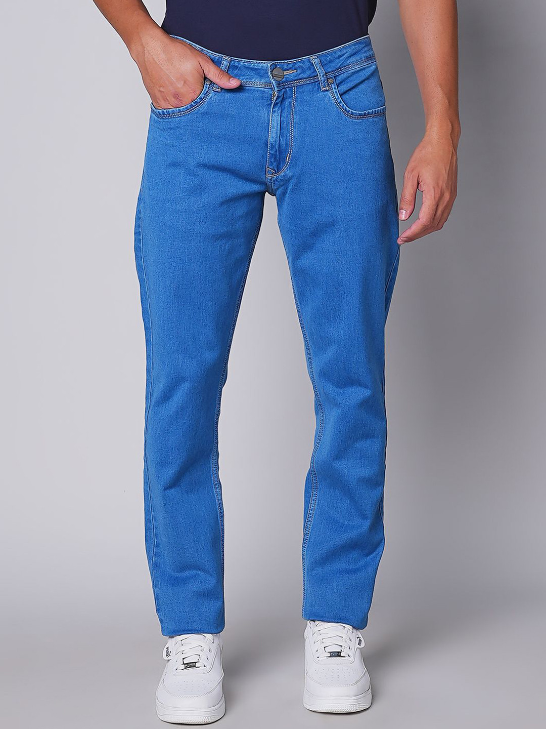 

Oxemberg Men Slim Fit Mid-Rise Clean Look Cotton Jeans, Blue