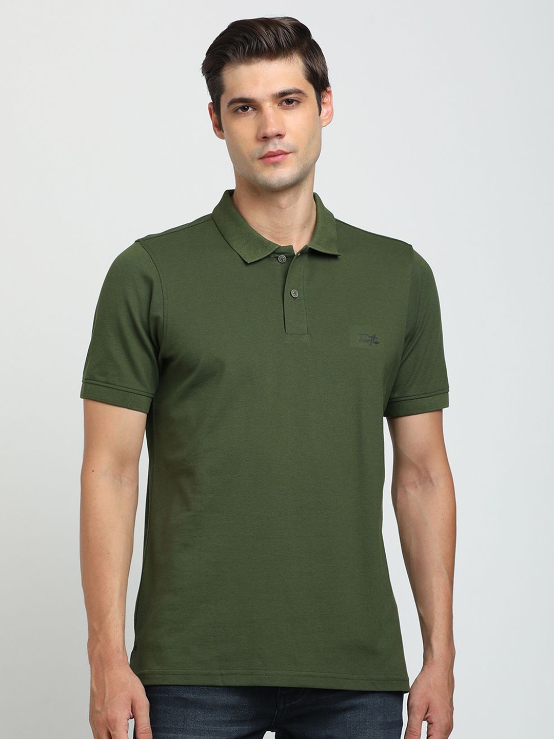 

Turtle Men Solid Polo Collar Slim Fit T-shirt, Green