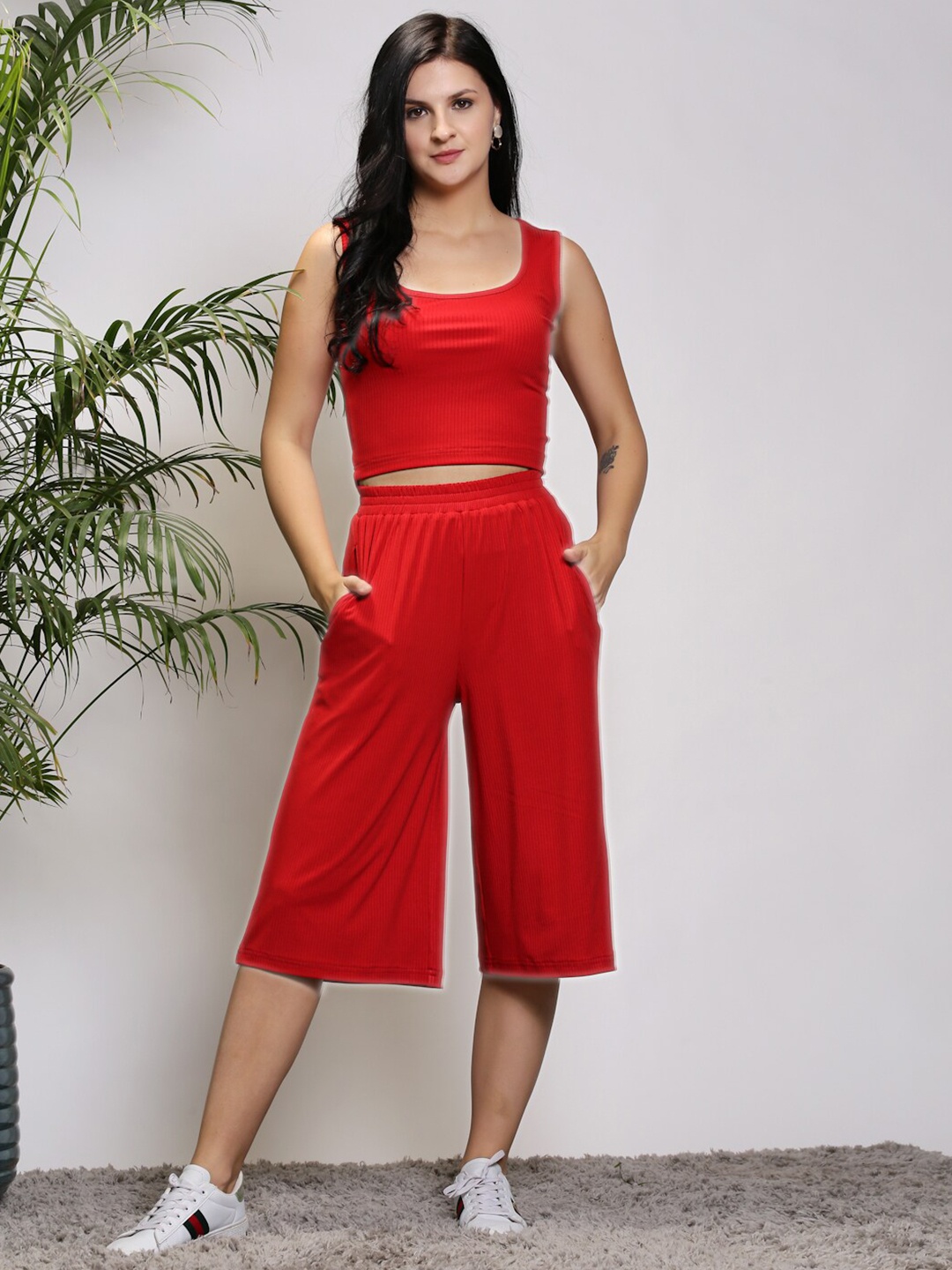 

Sera Basics Women Capris, Red
