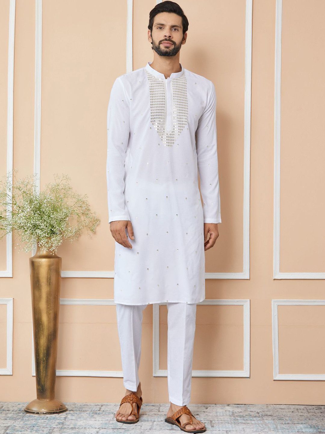 

See Designs Geometric Embroidered Sequins Mandarin Collar Straight Kurta, White