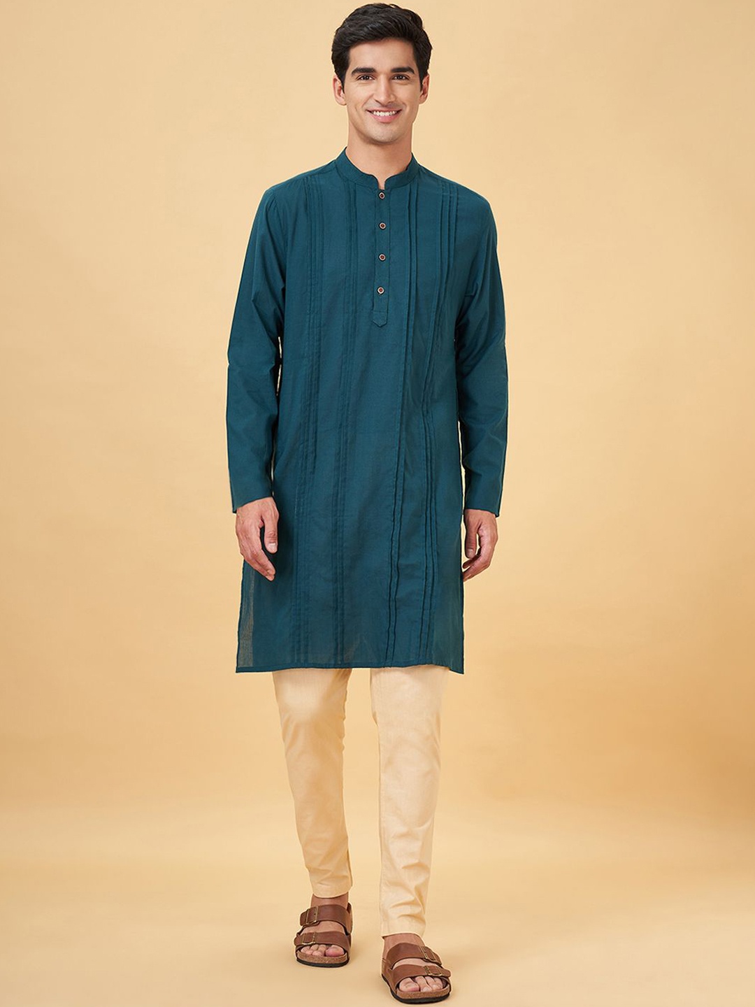 

indus route by Pantaloons Mandarin Collar Pleated Pure Cotton Straight Kurta, Teal