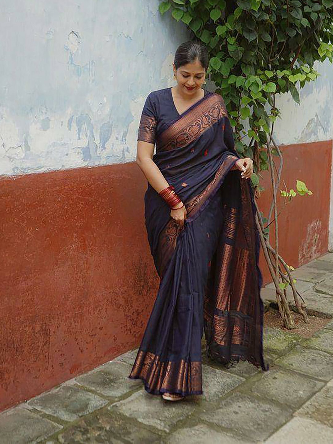 

KALINI Woven Design Zari Silk Blend Banarasi Saree, Navy blue