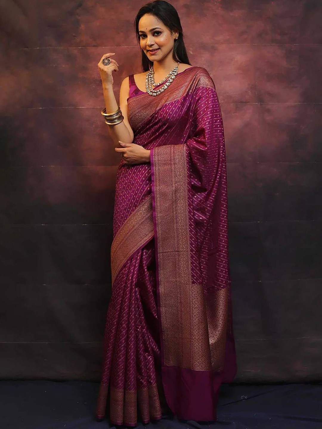 

KALINI Ethnic Motifs Woven Design Zari Banarasi Saree, Maroon