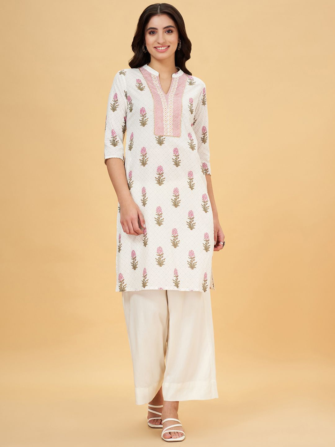 

RANGMANCH BY PANTALOONS Floral Printed Gotta Patti Mandarin Collar Pure Cotton Kurta, Off white