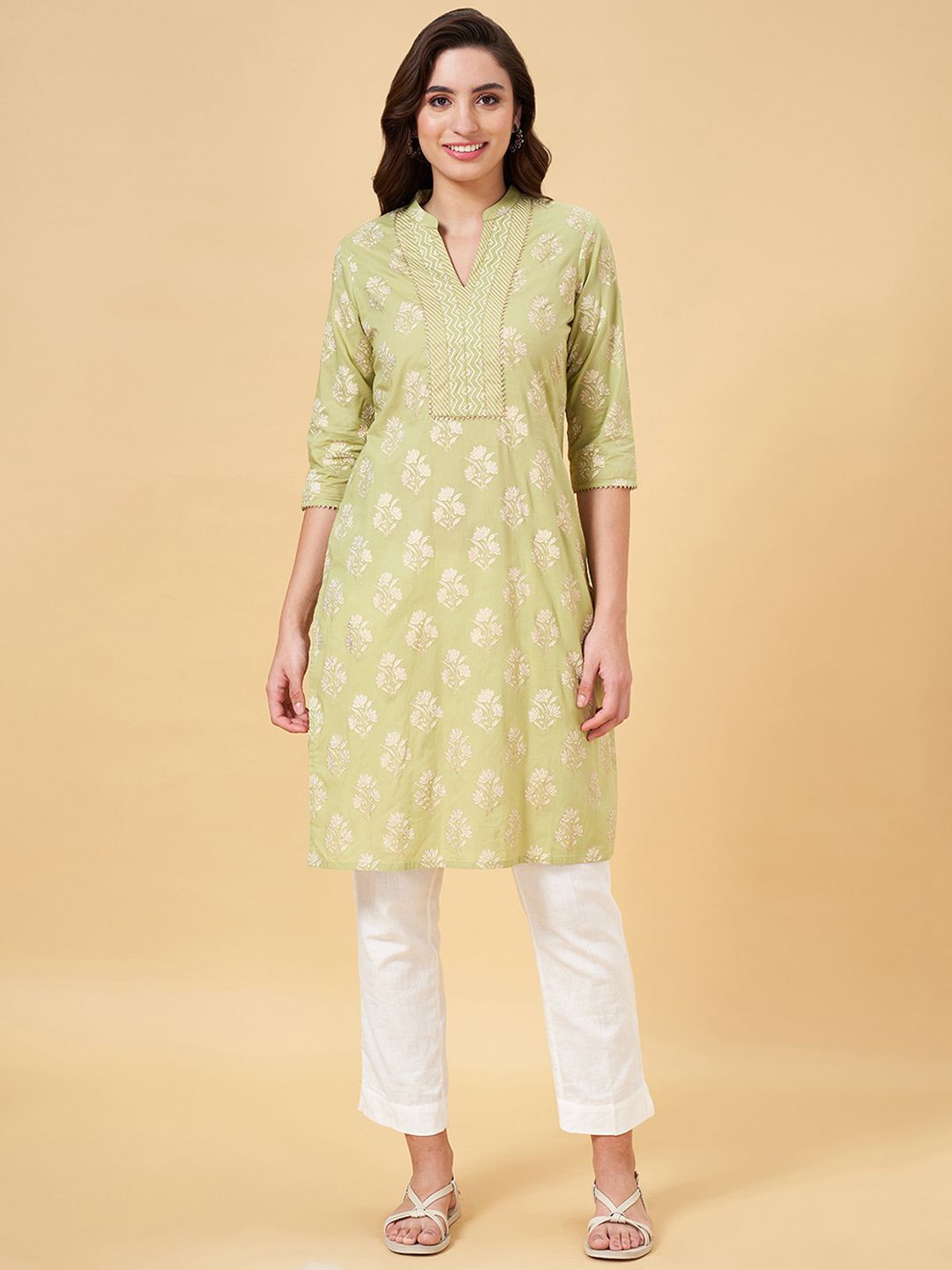 

RANGMANCH BY PANTALOONS Floral Printed Mandarin Collar Pure Cotton Straight Kurta, Olive