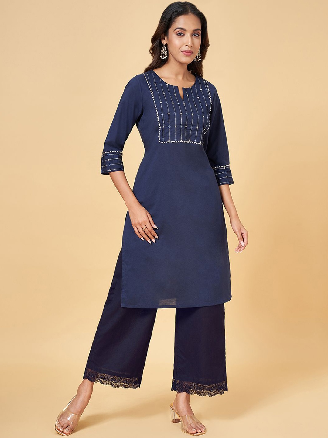 

RANGMANCH BY PANTALOONS Geometric Yoke Design Thread Work Pure Cotton Straight Kurta, Navy blue