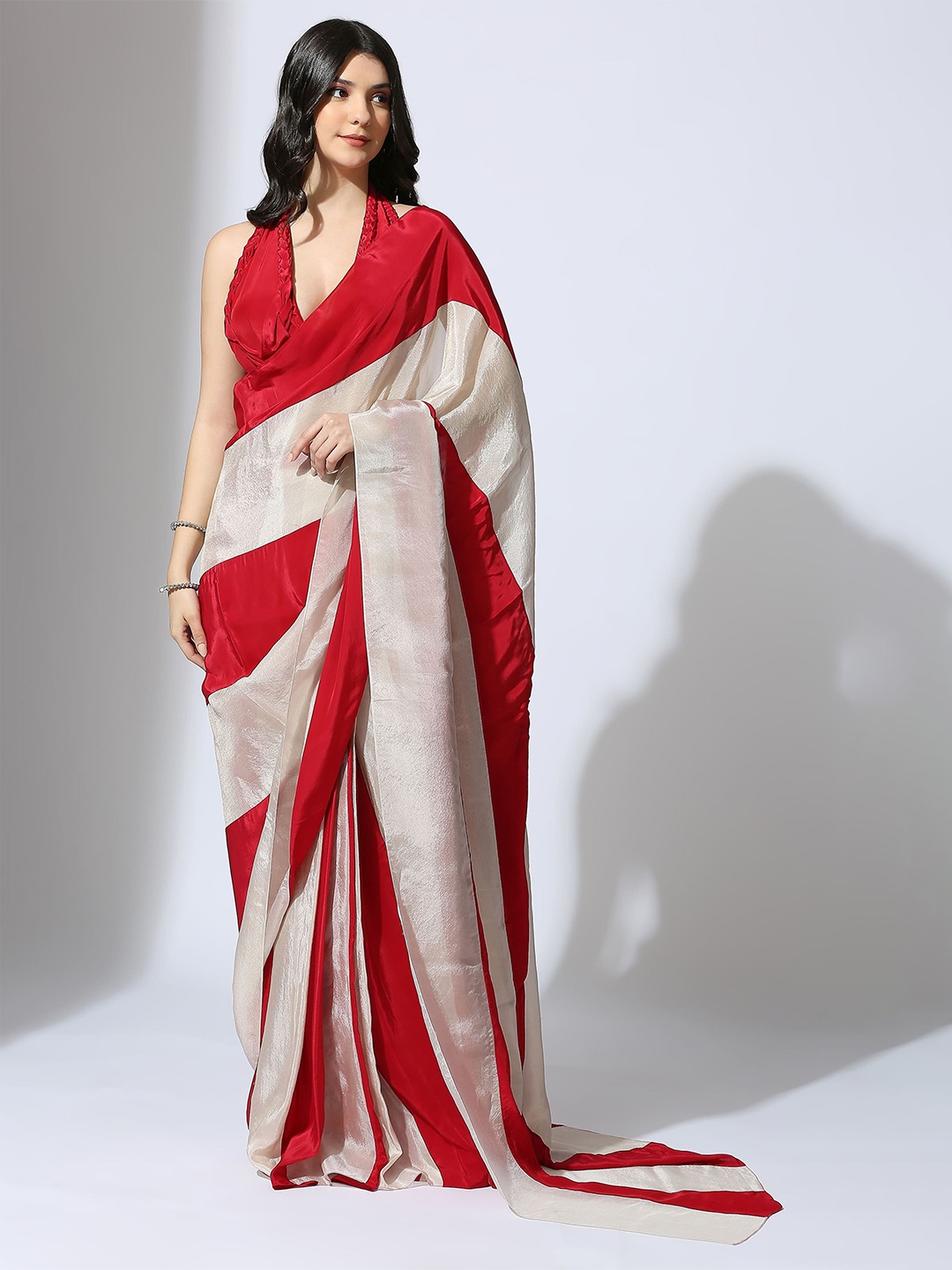 

Masumi Mewawalla Ready to Wear Colourblocked Tissue Saree, Red