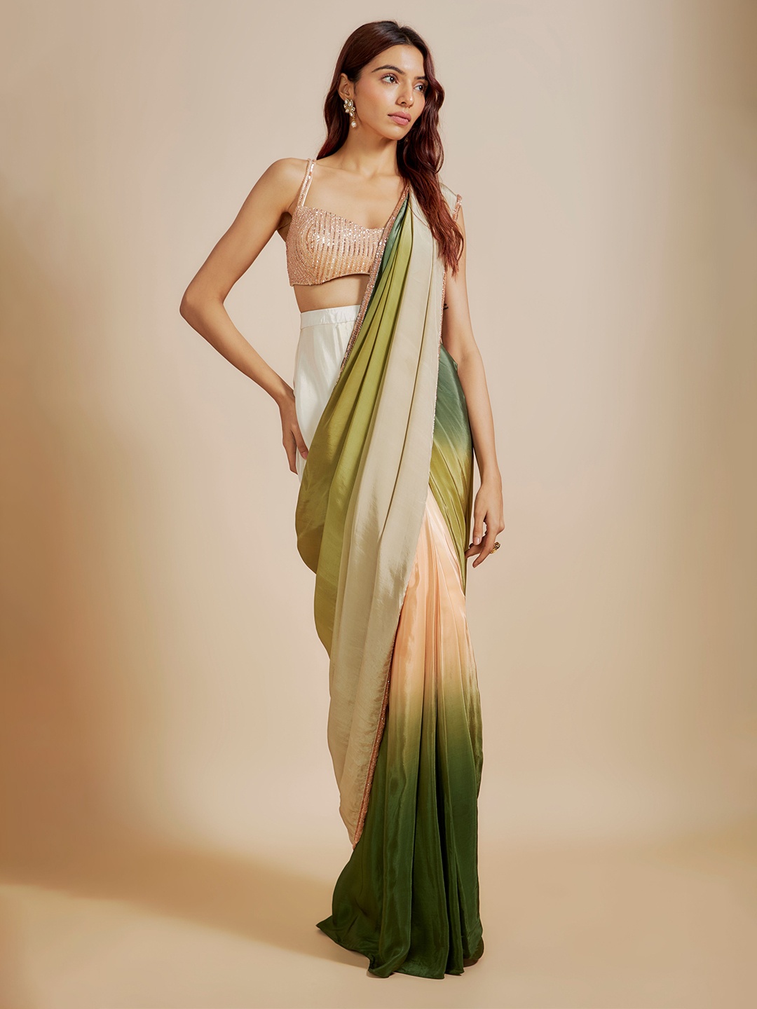 

Masumi Mewawalla Ombre Sequinned Pure Crepe Ready to Wear Saree, Green