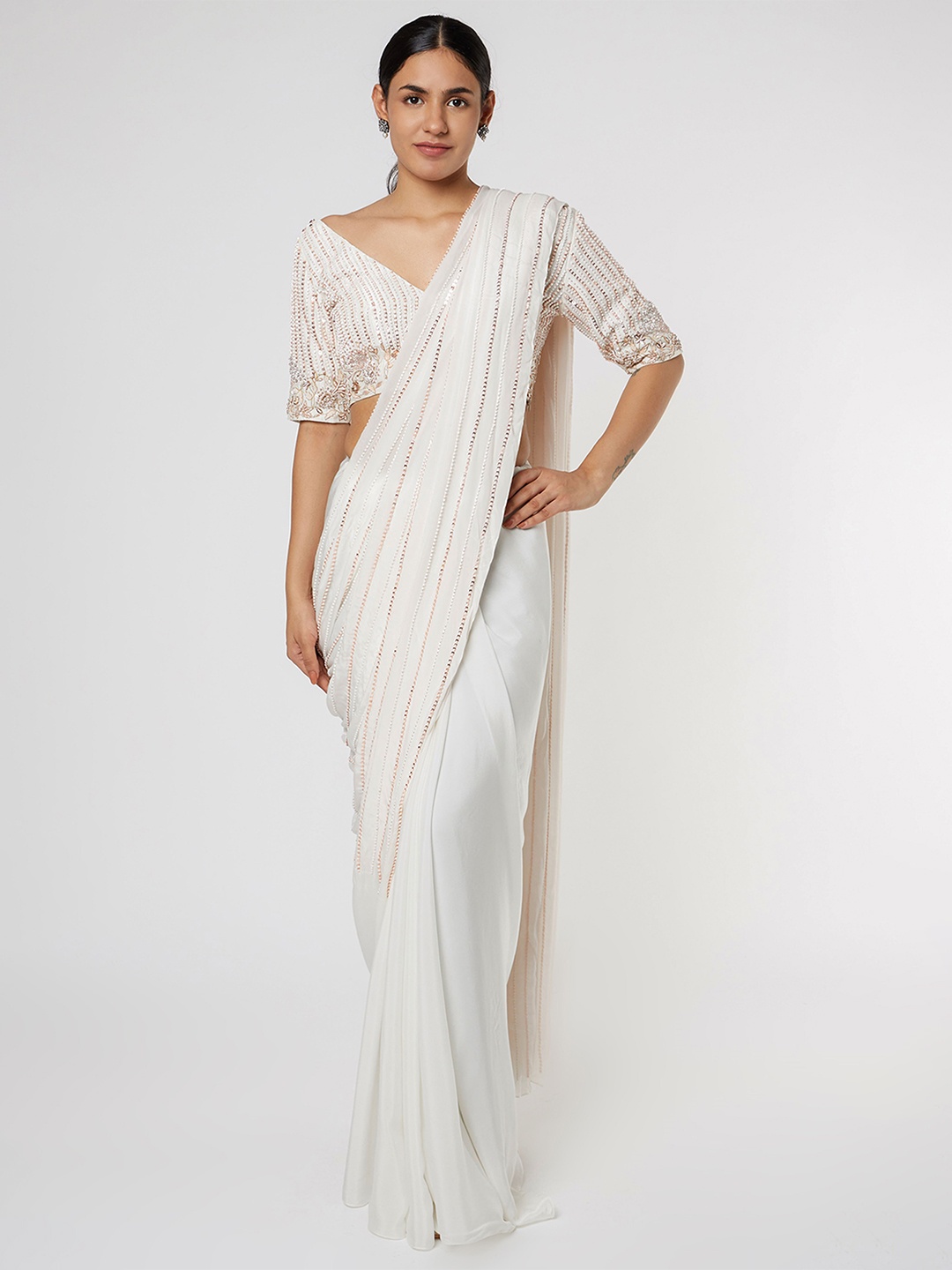 

Masumi Mewawalla Embellished Sequinned Pure Silk Saree, White