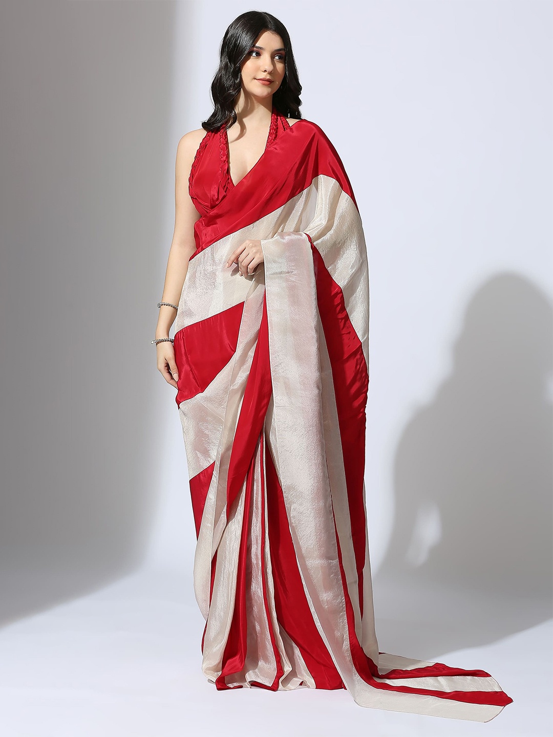 

Masumi Mewawalla Colourblocked Tissue Saree, Red