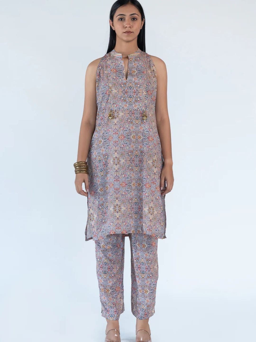 

Nikita Vishakha Floral Printed Mandarin Collar Pure Silk Kurta with Trousers, Grey