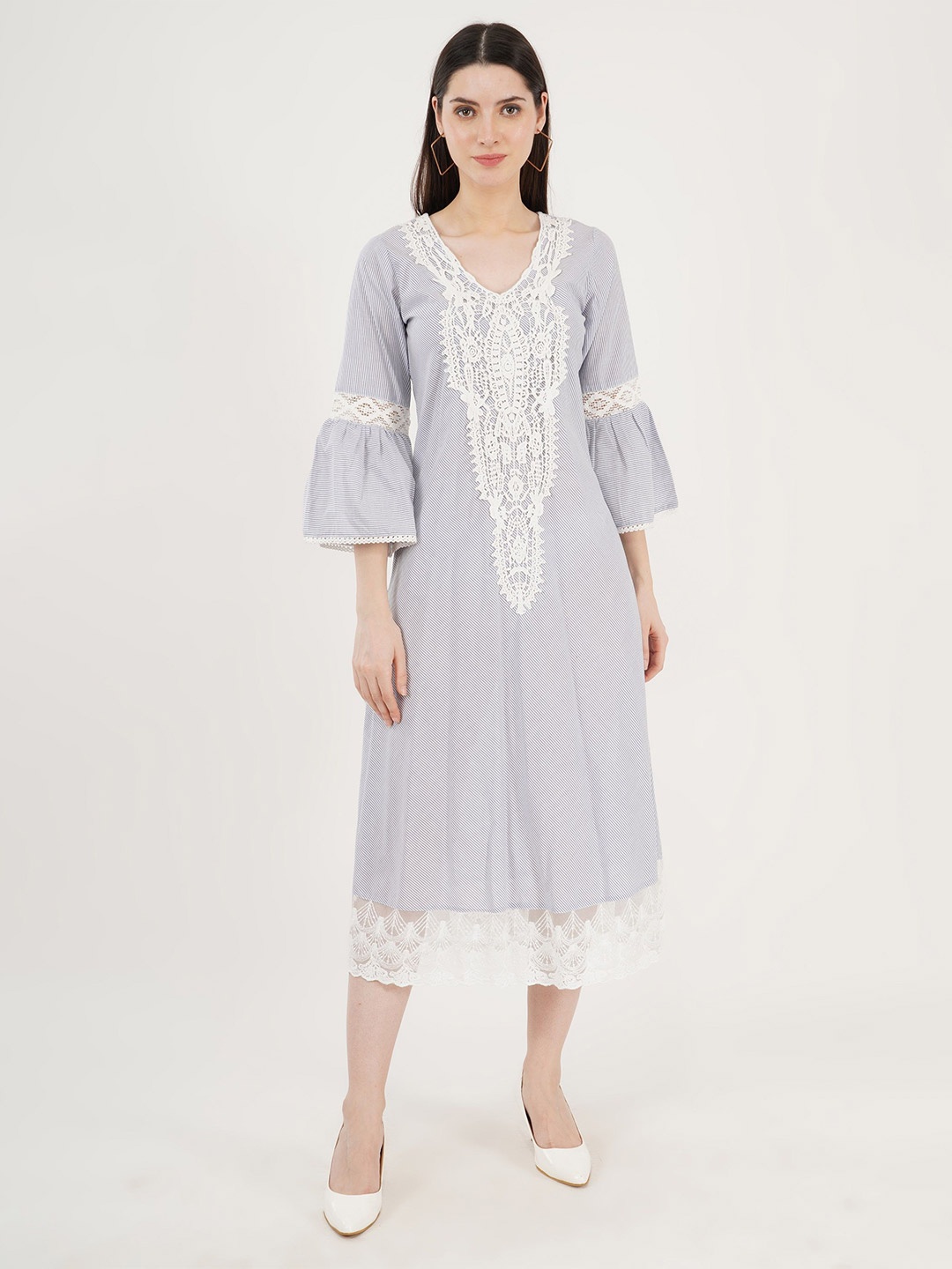 

Sonnesta Bell Sleeve A-Line Midi Dress, Blue