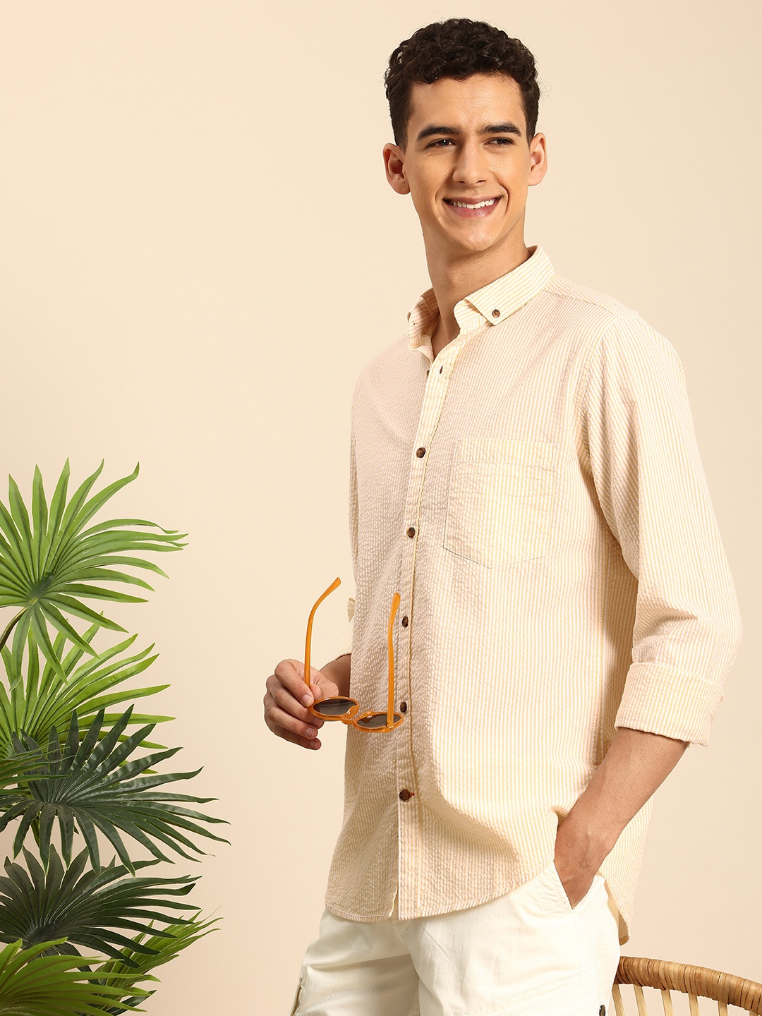 

Mast & Harbour Men Striped Pure Cotton Casual Shirt, White