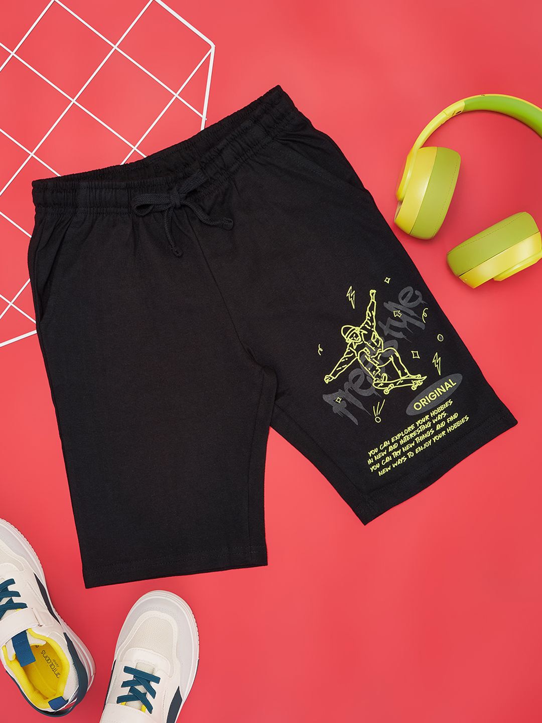 

Pantaloons Junior Boys Printed High-Rise Regular Fit Cotton Shorts, Black