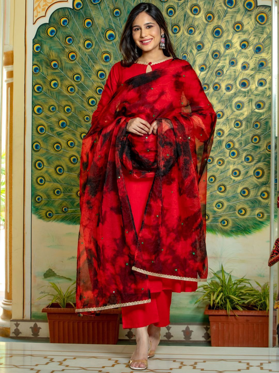 

HOUSE OF JAMOTI Keyhole Neck Gotta Patti Pure Cotton Anarkali Kurta With Trouser & Dupatta, Red