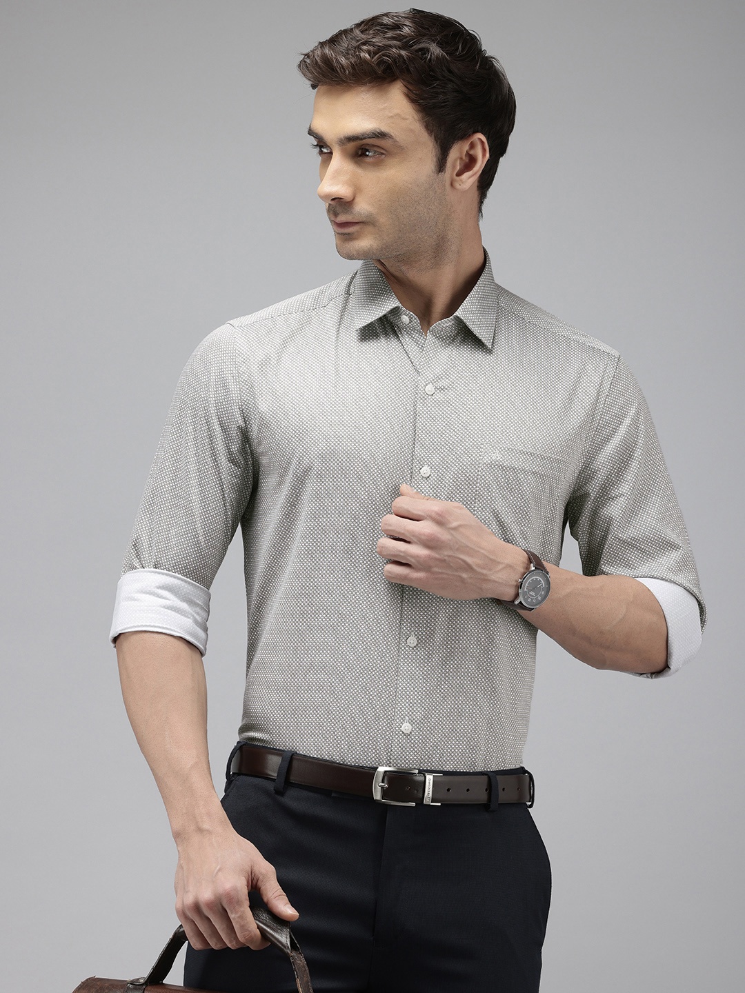

Arrow Pure Cotton Manhattan Slim Fit Geometric Printed Formal Shirt, Black