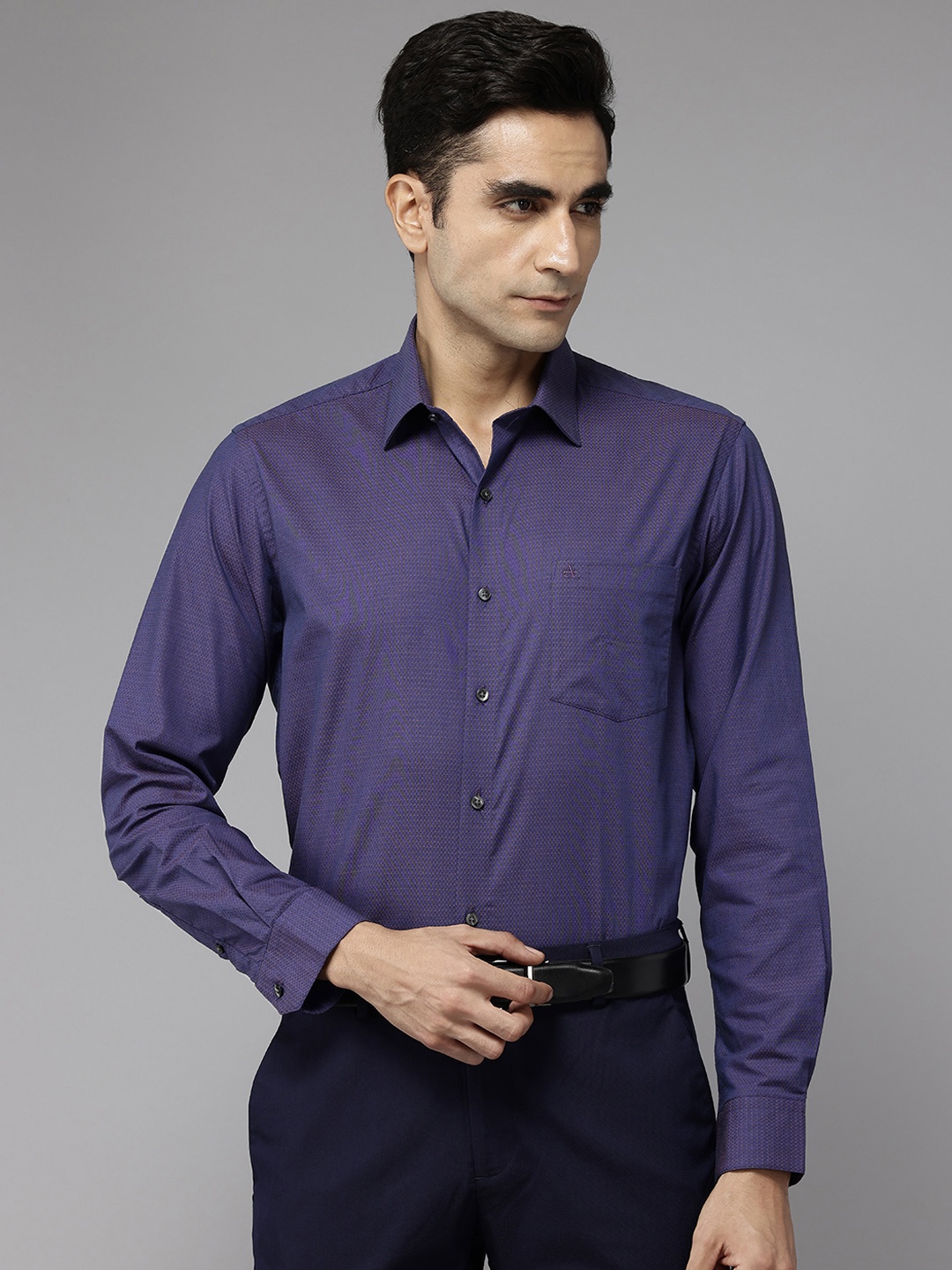 

Arrow Manhattan Slim Fit Textured Formal Shirt, Purple