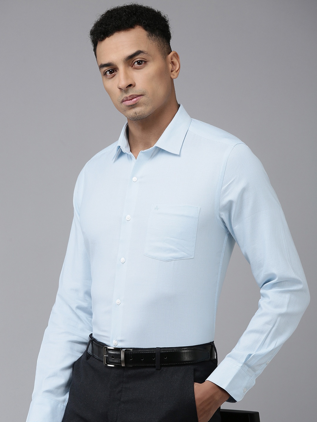 

Arrow Pure Cotton Manhattan Slim Fit Self Design Textured Formal Shirt, Blue